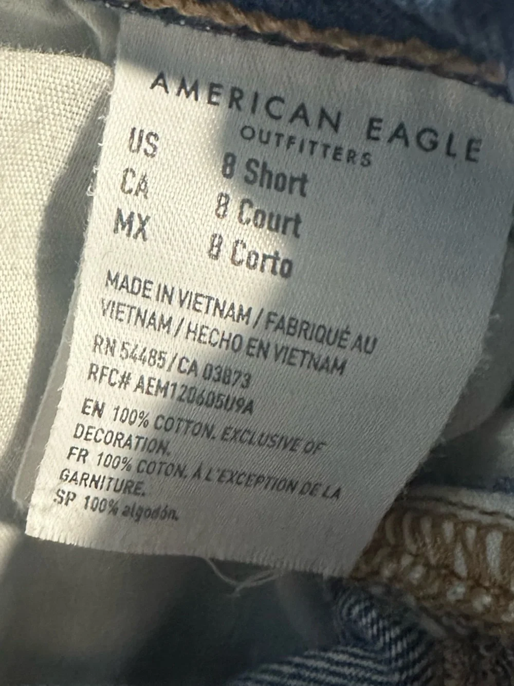 American Eagle Outfitters Ripped Relaxed Jeans 8 Short - Picture 6 of 6